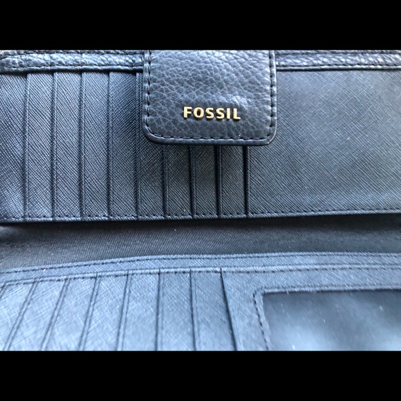Fossil Wallet - Picture 3 of 5